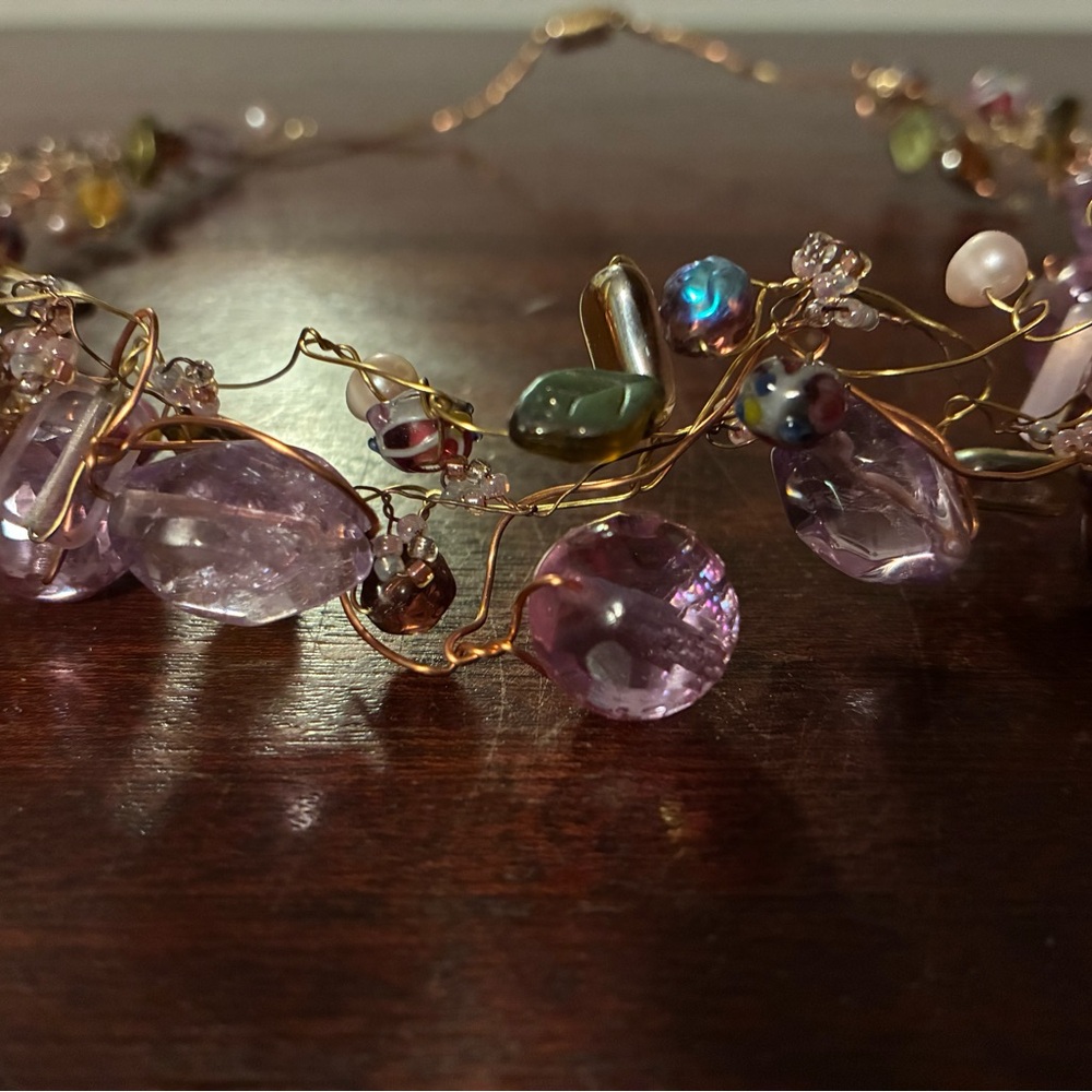 Adjustable beaded necklace on copper wire with magnetic closure - Picture 5 of 6